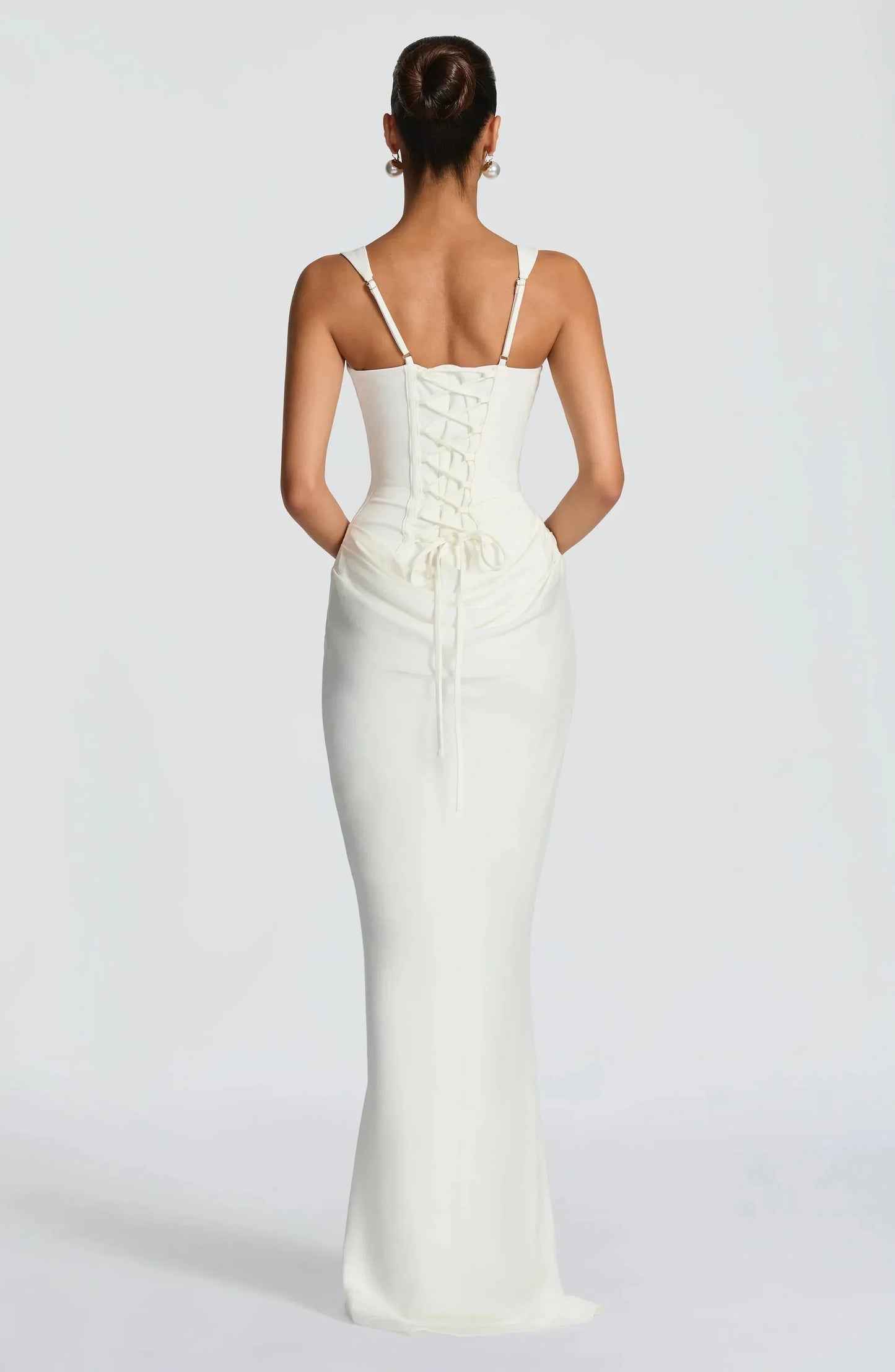 Vestido largo ajustado con espalda descubierta para mujer