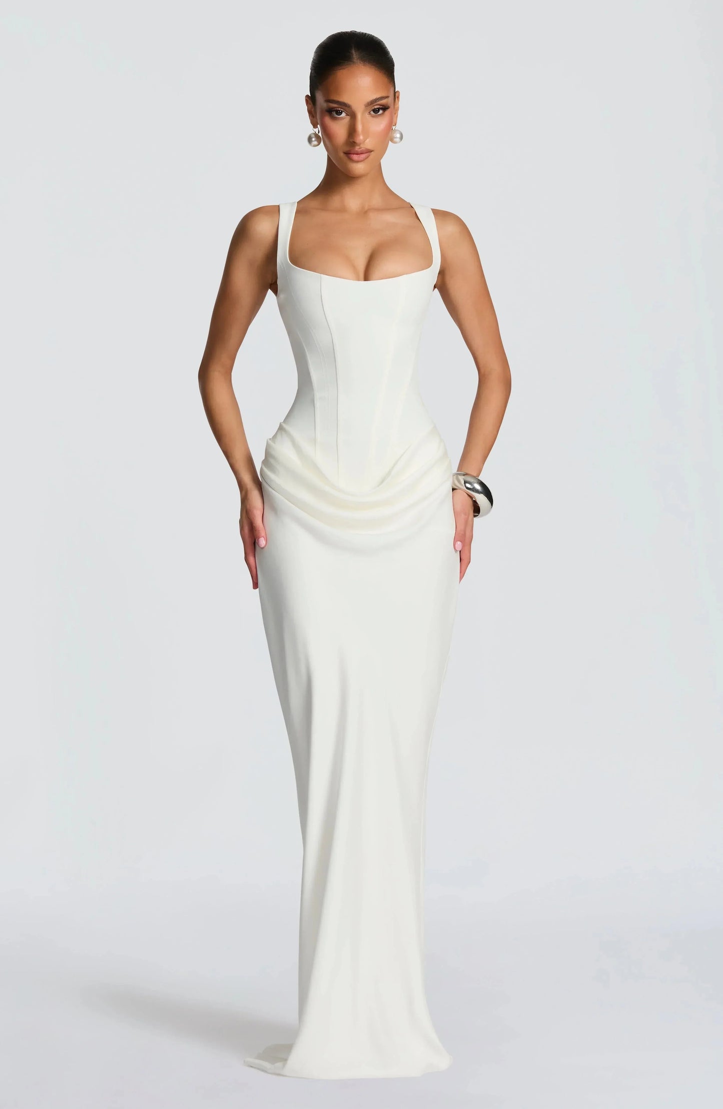 Vestido largo ajustado con espalda descubierta para mujer