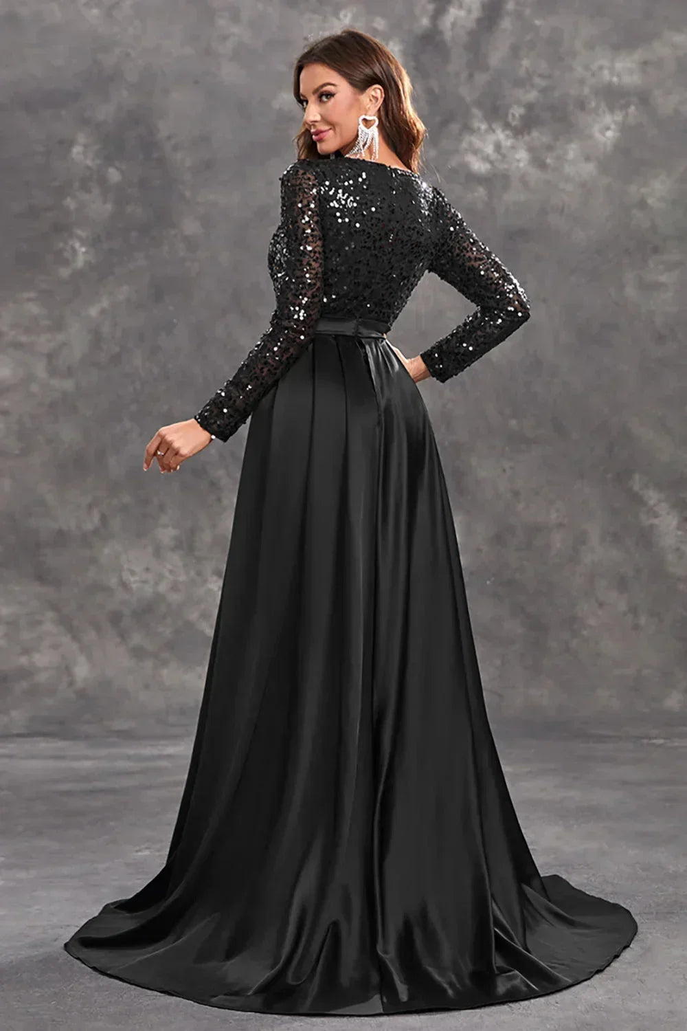 Vestido de noche largo con lentejuelas y falda fluida